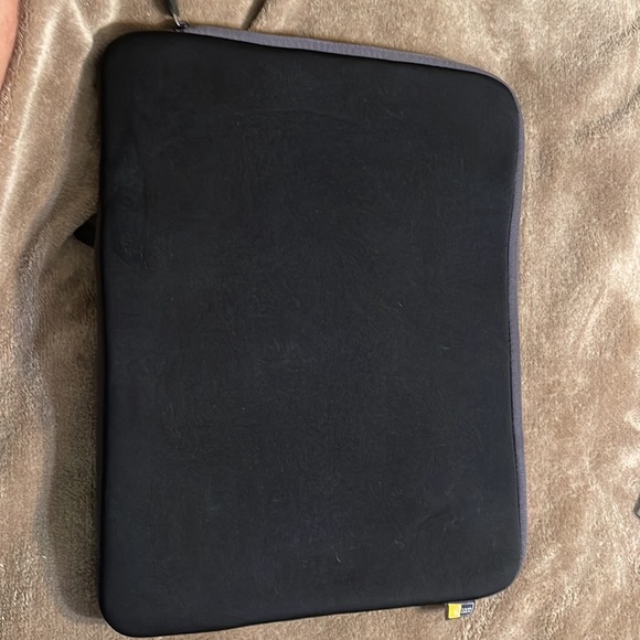 Black* Case Logic Netbook Tablet Laptop Sleeve Case Cover Bag 7-10.2" - Picture 2 of 2